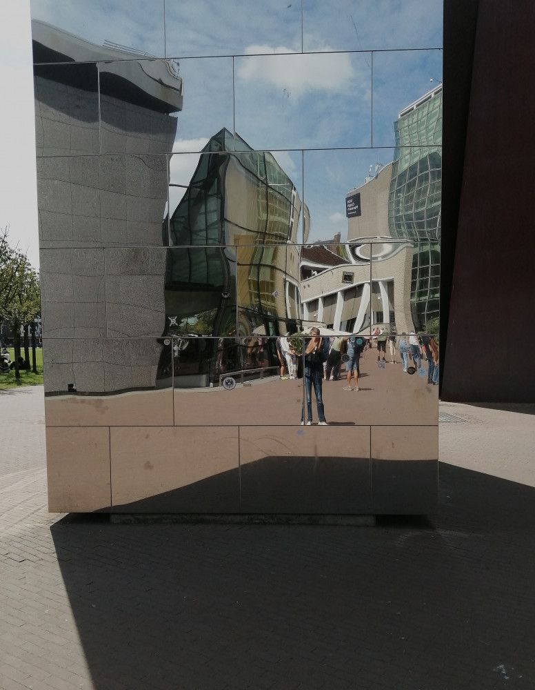 Vidmantas Jažauskas Prie van Gogo muziejaus