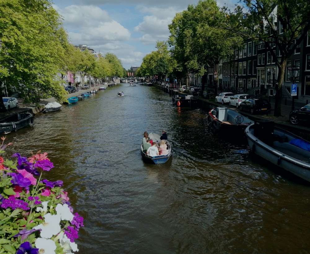 Vidmantas Jažauskas Prie van Gogo muziejaus